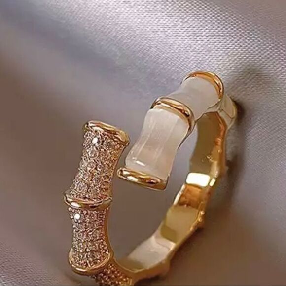 BAMBOO DESIGN OPALS RESIZABLE RING - Picture 2 of 4